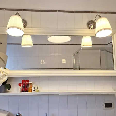 La Casa Bianca Di Jo La Spezia