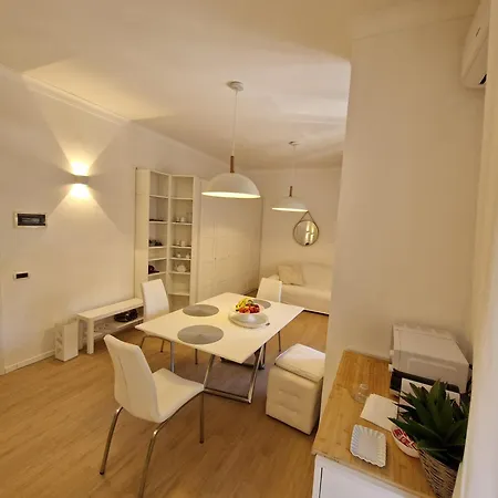 La Casa Bianca Di Jo Apartment *